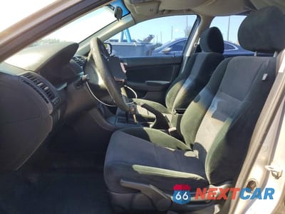 Zdjęcie 7 z 12 samochodu: 2005 HONDA ACCORD LX VIN:3HGCM56455G700707 - miniatura
