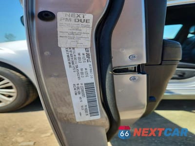 Zdjęcie 12 z 12 samochodu: 2014 CHRYSLER 300 VIN:2C3CCARGXEH235975 - miniatura