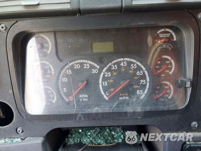 Zdjęcie 8 z 10 samochodu: 2012 FREIGHTLINER CASCADIA SEMI TRUCK VIN:1FUJGLDR4CSBT0765 - miniatura