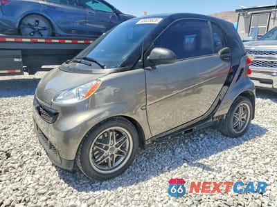 2013 SMART FORTWO PURE WMEEJ3BA2DK674155 - główne zdjęcie licytacji z USA - miniatura