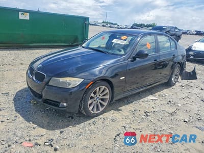2011 BMW 328 I WBAPH7C50BE677060 - główne zdjęcie licytacji z USA - miniatura