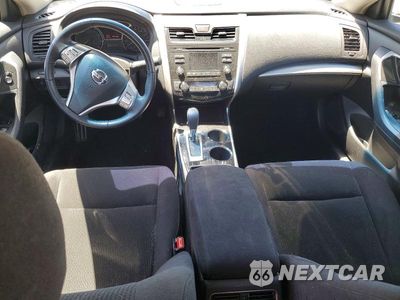 Zdjęcie 8 z 12 samochodu: 2013 NISSAN ALTIMA 2.5 VIN:1N4AL3AP9DC918185 - miniatura