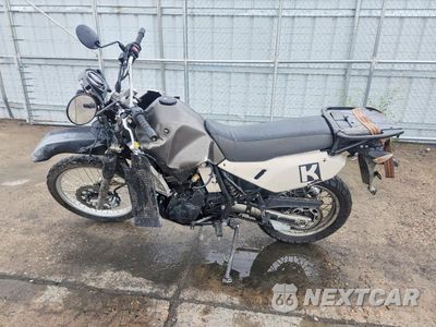 Trzecie zdjęcie samochodu z tyłu: 2011 KAWASAKI KL650 E VIN:JKAKLEE1XBDA36740 - miniatura