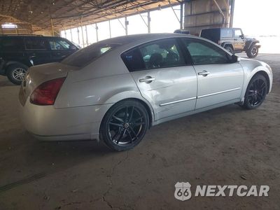 Trzecie zdjęcie samochodu z tyłu: 2004 NISSAN MAXIMA 3.5 SE VIN:1N4BA41E24C875338 - miniatura