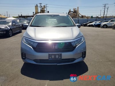 Piąte zdjęcie samochodu w środku: 2021 HONDA ODYSSEY EXL VIN:5FNRL6H71MB011082 - miniatura
