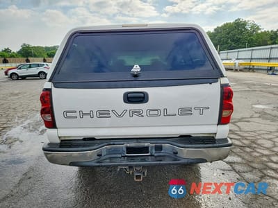 Zdjęcie 6 z 12 samochodu: 2006 CHEVROLET SILVERADO C2500 HEAVY DUTY VIN:1GCHC29D66E189101 - miniatura