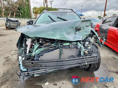 Piąte zdjęcie samochodu w środku: 2025 TOYOTA COROLLA CROSS XLE VIN:7MUDAAAG0SV142158 - miniatura