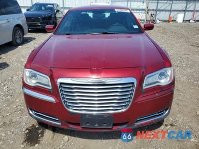Piąte zdjęcie samochodu w środku: 2014 CHRYSLER 300 VIN:2C3CCAAG4EH132594 - miniatura