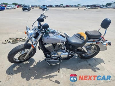 Trzecie zdjęcie samochodu z tyłu: 2005 HONDA VT750 CA VIN:JH2RC50325M102249 - miniatura