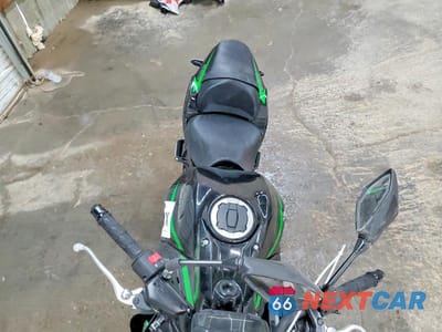 Piąte zdjęcie samochodu w środku: 2025 KAWASAKI ER650 N VIN:ML5EREN12SDAF1787 - miniatura