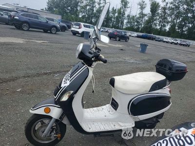 Trzecie zdjęcie samochodu z tyłu: 2014 TAOTAO MOPED VIN:L9NTELKF9E1000096 - miniatura