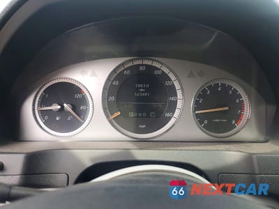 Zdjęcie 9 z 12 samochodu: 2008 MERCEDES-BENZ C 350 VIN:WDDGF56X48F015484 - miniatura