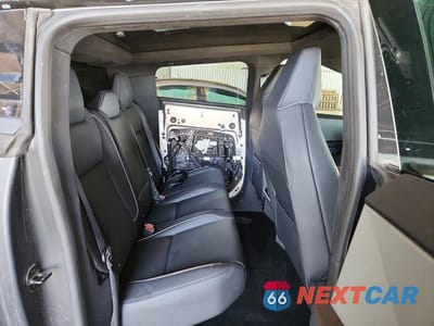 Zdjęcie 10 z 12 samochodu: 2024 TESLA CYBERTRUCK VIN:7G2CEHED4RA050983 - miniatura