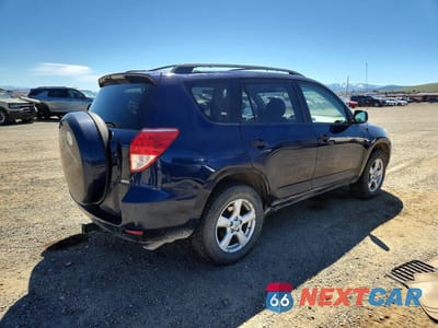 Trzecie zdjęcie samochodu z tyłu: 2007 TOYOTA RAV4 BASE VIN:JTMBD33V475082897 - miniatura