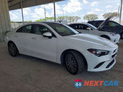 Czwarte zdjęcie samochodu z boku: 2023 MERCEDES-BENZ CLA 250 VIN:W1K5J4GB8PN356295 - miniatura