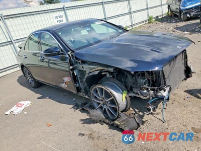 Czwarte zdjęcie samochodu z boku: 2023 MERCEDES-BENZ E 350 4MATIC VIN:W1KZF8EB1PB185937 - miniatura