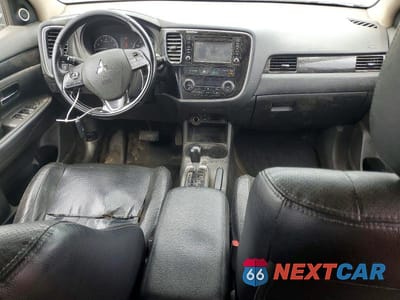Zdjęcie 8 z 13 samochodu: 2016 MITSUBISHI OUTLANDER SE VIN:JA4AD3A3XGZ063030 - miniatura