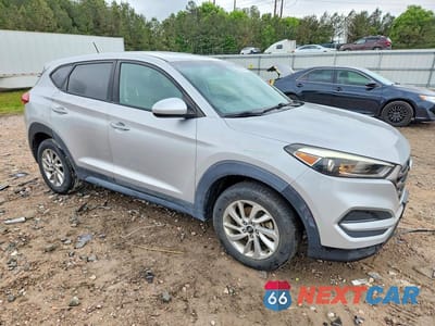 Czwarte zdjęcie samochodu z boku: 2016 HYUNDAI TUCSON SE VIN:KM8J23A44GU257307 - miniatura