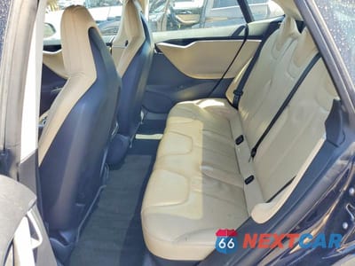Zdjęcie 10 z 12 samochodu: 2013 TESLA MODEL S VIN:5YJSA1AG9DFP04681 - miniatura