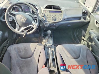 Zdjęcie 8 z 12 samochodu: 2010 HONDA FIT SPORT VIN:JHMGE8H4XAS015535 - miniatura
