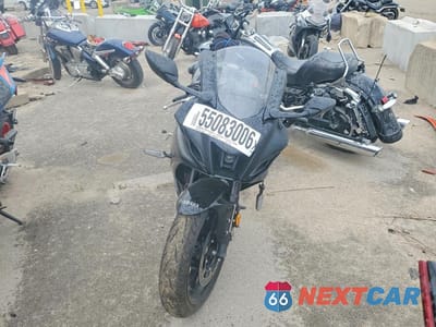Drugie zdjęcie samochodu z przodu: 2025 YAMAHA YZFR7 VIN:JYARM38EXSA018141 - miniatura