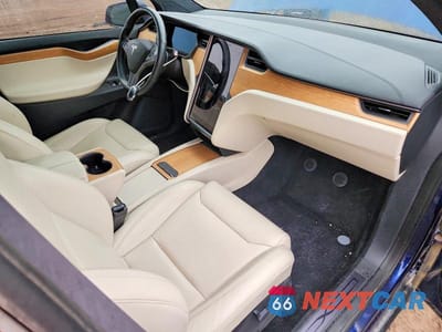 Zdjęcie 8 z 12 samochodu: 2019 TESLA MODEL X VIN:5YJXCBE24KF203263 - miniatura