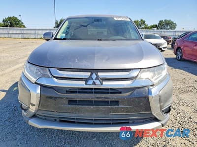 Piąte zdjęcie samochodu w środku: 2018 MITSUBISHI OUTLANDER SE VIN:JA4AD3A3XJJ001780 - miniatura
