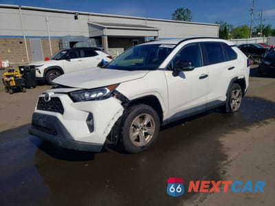 2020 TOYOTA RAV4 XLE 2T3P1RFV2LC118555 - główne zdjęcie licytacji z USA - miniatura