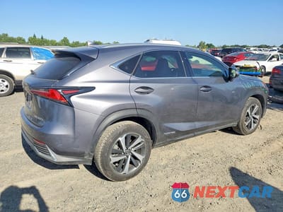 Trzecie zdjęcie samochodu z tyłu: 2021 LEXUS NX 300H BASE VIN:JTJGJRDZ8M2149126 - miniatura