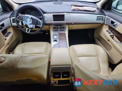 Zdjęcie 8 z 12 samochodu: 2012 JAGUAR XF VIN:SAJWA0FB6CLS47091 - miniatura