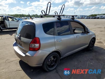 Trzecie zdjęcie samochodu z tyłu: 2008 HONDA FIT VIN:JHMGD374X8S000986 - miniatura