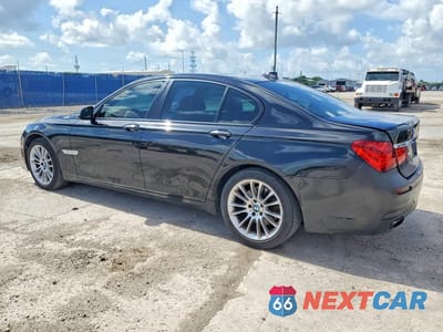 Drugie zdjęcie samochodu z przodu: 2015 BMW 740 I VIN:WBAYA6C58FGK16332 - miniatura