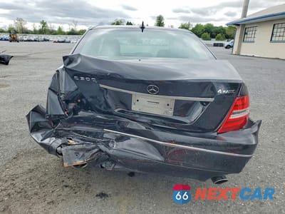 Zdjęcie 6 z 12 samochodu: 2013 MERCEDES-BENZ C 300 4MATIC VIN:WDDGF8AB2DR257485 - miniatura