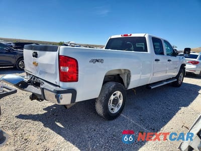 Trzecie zdjęcie samochodu z tyłu: 2014 CHEVROLET SILVERADO K2500 HEAVY DUTY LT VIN:1GC1KXCG6EF186406 - miniatura