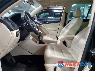 Zdjęcie 7 z 13 samochodu: 2013 VOLKSWAGEN TIGUAN S VIN:WVGAV3AX2DW617711 - miniatura