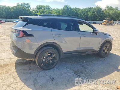 Trzecie zdjęcie samochodu z tyłu: 2026 KIA SPORTAGE HYBRID X-LINE VIN:KNDPVDDG3T7375990 - miniatura