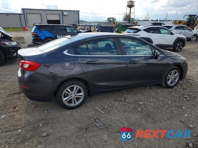 Trzecie zdjęcie samochodu z tyłu: 2017 CHEVROLET CRUZE LT VIN:1G1BE5SM1H7171455 - miniatura