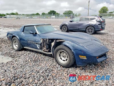 Czwarte zdjęcie samochodu z boku: 1981 CHEVROLET CORVETTE VIN:1G1AY8761B5104324 - miniatura