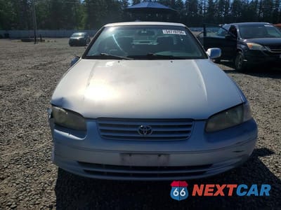 Piąte zdjęcie samochodu w środku: 1997 TOYOTA CAMRY LE VIN:JT2BG22KXV0055134 - miniatura
