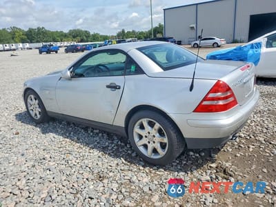 Drugie zdjęcie samochodu z przodu: 1999 MERCEDES-BENZ SLK 230 KOMPRESSOR VIN:WDBKK47F8XF117531 - miniatura