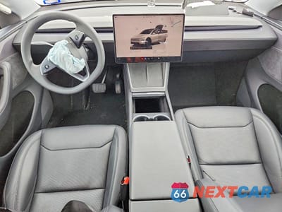 Zdjęcie 8 z 12 samochodu: 2026 TESLA MODEL Y VIN:7SAYGDEE3TA429634 - miniatura