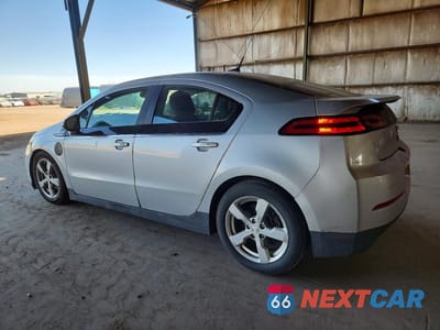 Drugie zdjęcie samochodu z przodu: 2013 CHEVROLET VOLT VIN:1G1RE6E4XDU108060 - miniatura