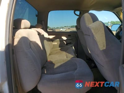 Zdjęcie 10 z 12 samochodu: 2001 CHEVROLET SILVERADO K2500 HEAVY DUTY VIN:1GCHK23UX1F197345 - miniatura