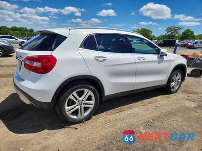 Trzecie zdjęcie samochodu z tyłu: 2019 MERCEDES-BENZ GLA 250 4MATIC VIN:WDCTG4GB1KJ602419 - miniatura