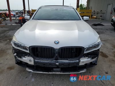 Piąte zdjęcie samochodu w środku: 2019 BMW 750 I VIN:WBA7F0C55KGM24902 - miniatura
