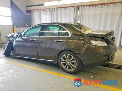 Drugie zdjęcie samochodu z przodu: 2016 MERCEDES-BENZ C 300 4MATIC VIN:55SWF4KB1GU120513 - miniatura