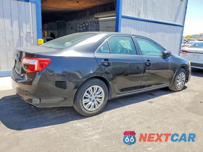 Trzecie zdjęcie samochodu z tyłu: 2012 TOYOTA CAMRY VIN:4T4BF1FKXCR200078 - miniatura