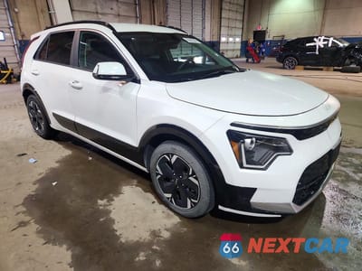 Czwarte zdjęcie samochodu z boku: 2024 KIA NIRO WIND VIN:KNDCR3L17R5105983 - miniatura