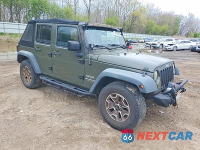 Czwarte zdjęcie samochodu z boku: 2015 JEEP WRANGLER UNLIMITED SPORT VIN:1C4BJWDG7FL703134 - miniatura