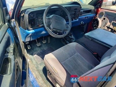 Zdjęcie 8 z 12 samochodu: 1996 DODGE RAM 3500 VIN:3B7MF33W8TM162817 - miniatura
